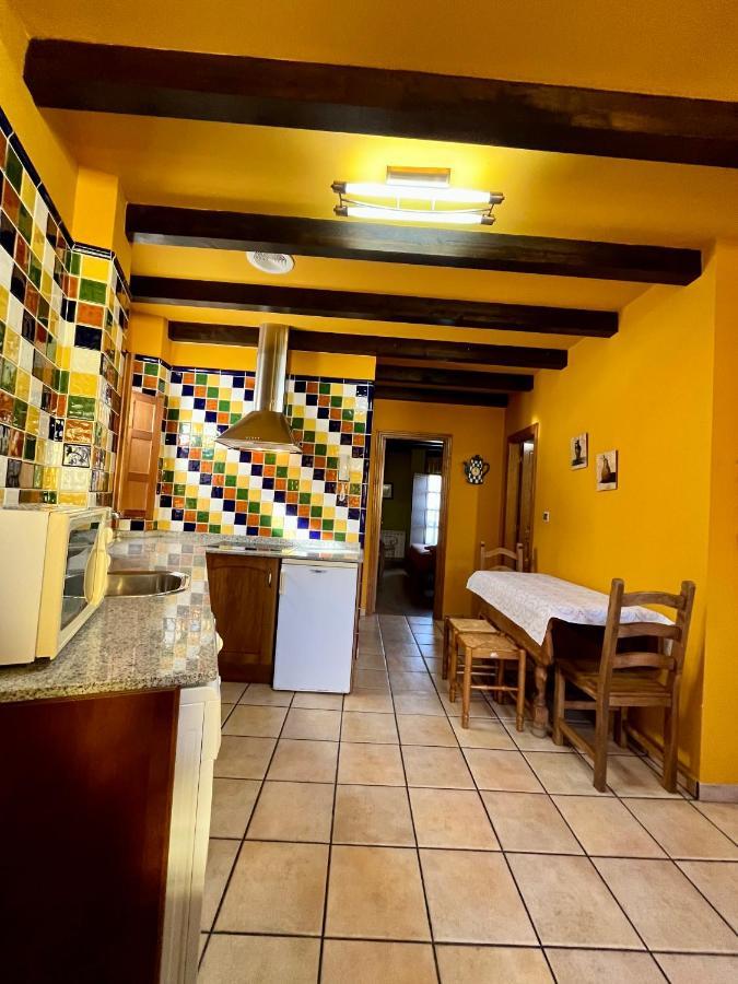Apartamentos Turisticos Paseo De La Alameda Villaviciosa  Εξωτερικό φωτογραφία