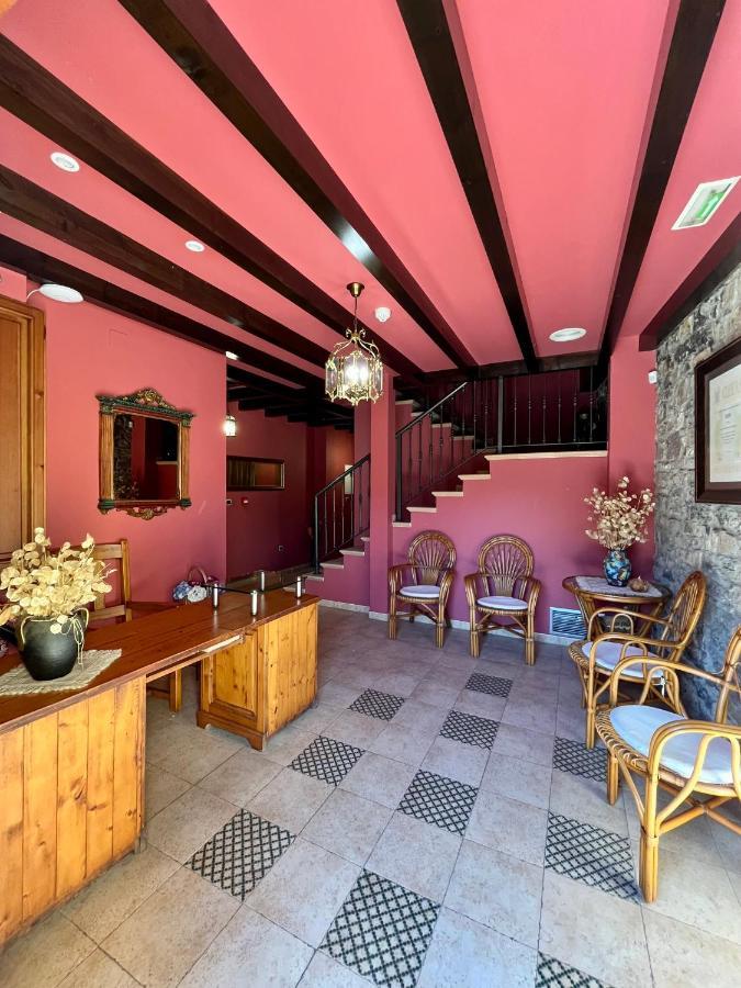 Apartamentos Turisticos Paseo De La Alameda Villaviciosa  Εξωτερικό φωτογραφία