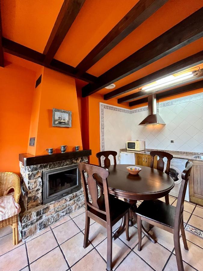 Apartamentos Turisticos Paseo De La Alameda Villaviciosa  Εξωτερικό φωτογραφία