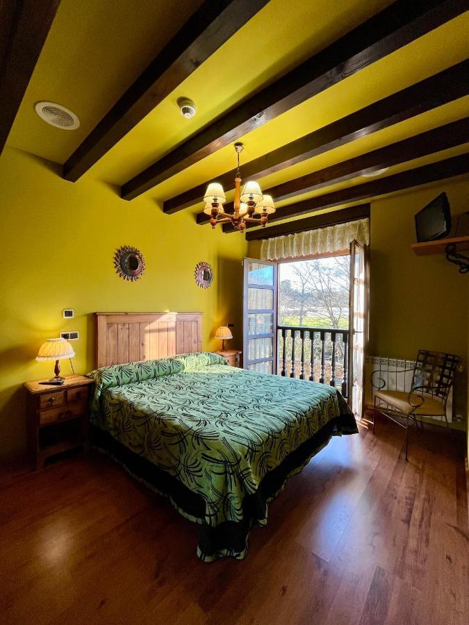 Apartamentos Turisticos Paseo De La Alameda Villaviciosa  Εξωτερικό φωτογραφία