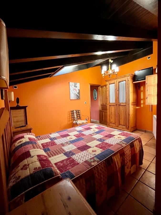 Apartamentos Turisticos Paseo De La Alameda Villaviciosa  Εξωτερικό φωτογραφία