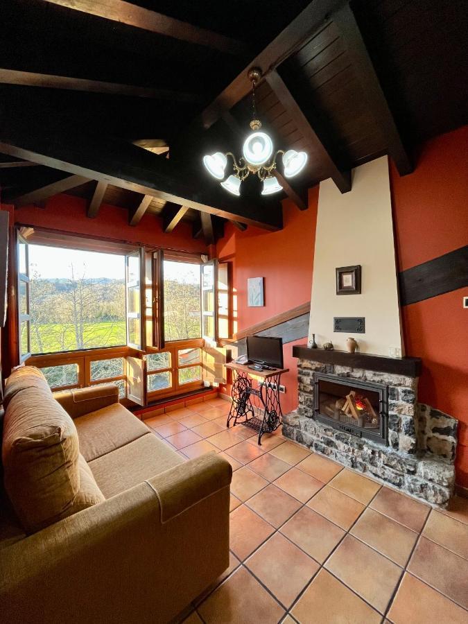 Apartamentos Turisticos Paseo De La Alameda Villaviciosa  Εξωτερικό φωτογραφία