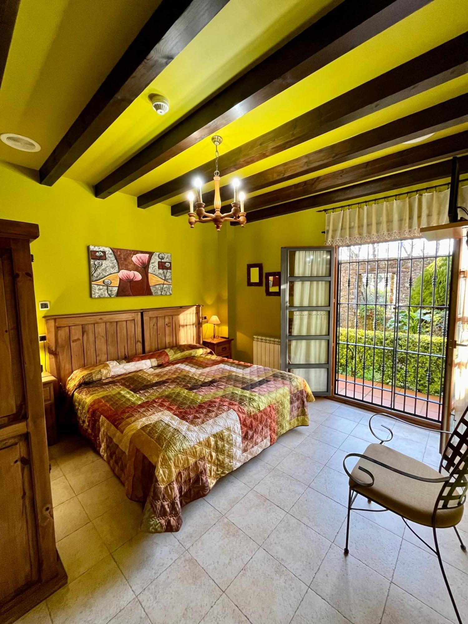 Apartamentos Turisticos Paseo De La Alameda Villaviciosa  Εξωτερικό φωτογραφία