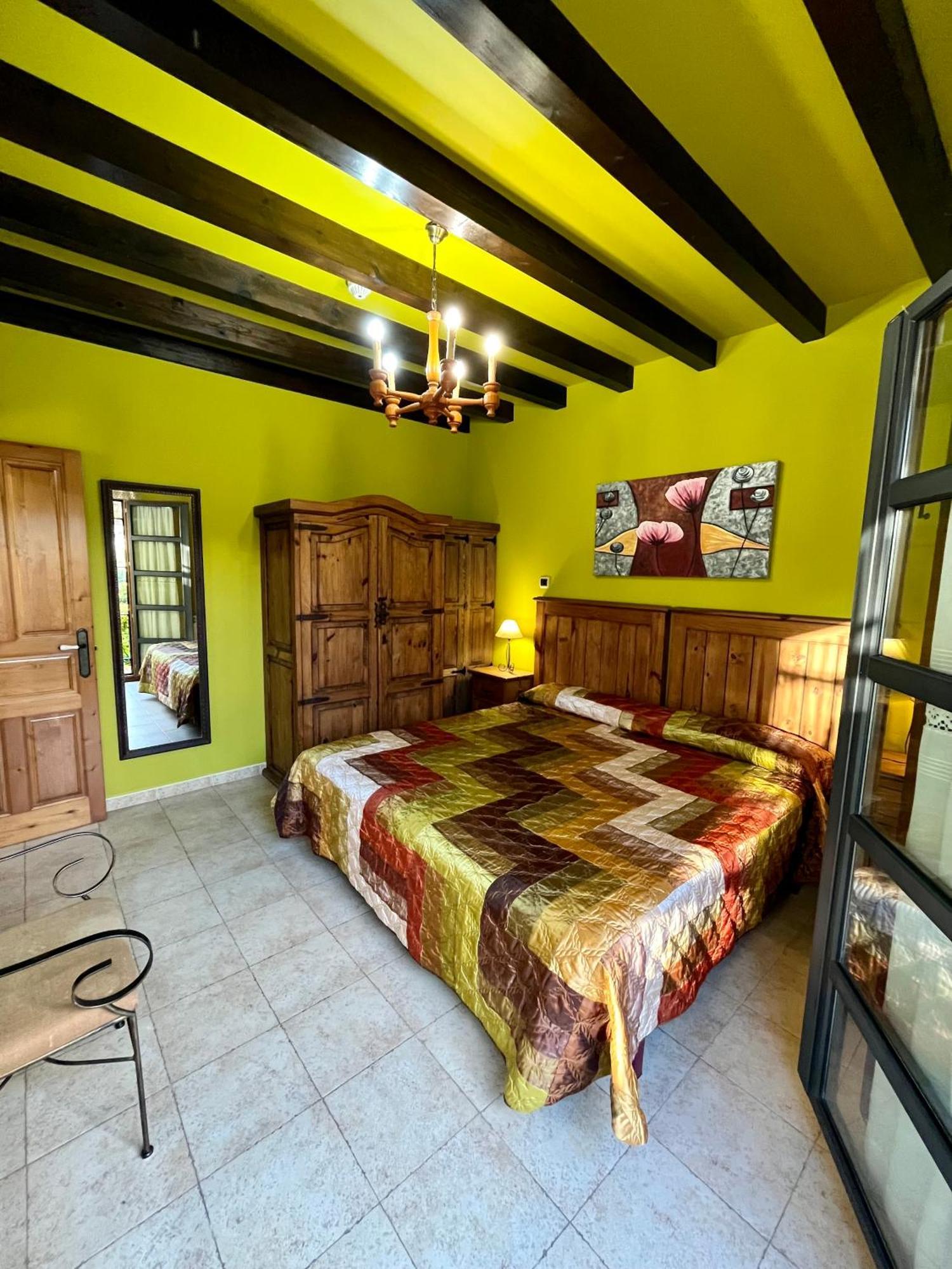 Apartamentos Turisticos Paseo De La Alameda Villaviciosa  Εξωτερικό φωτογραφία
